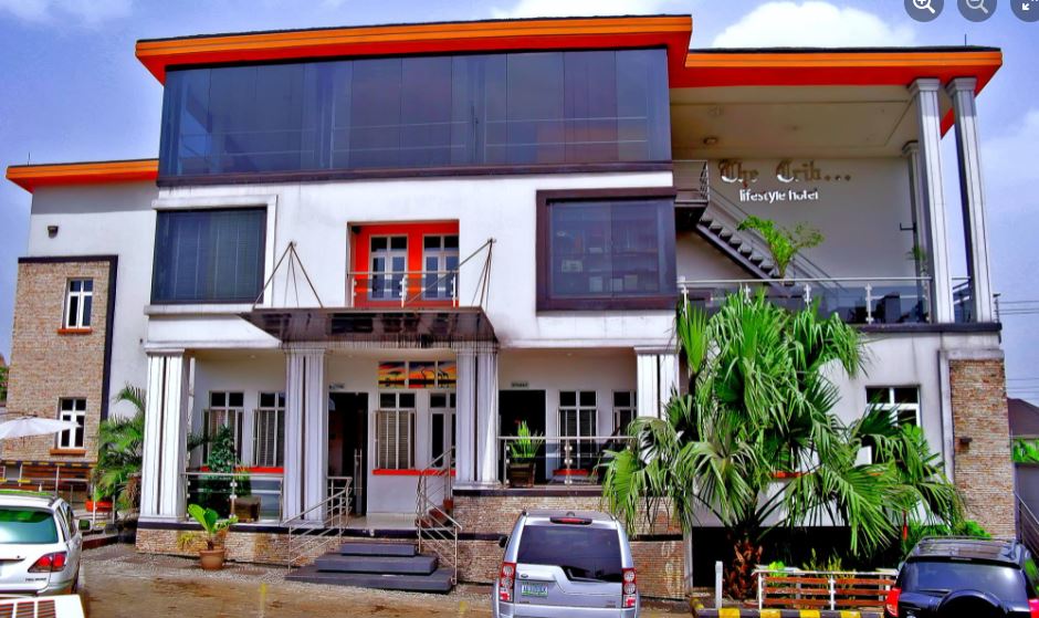 The Crib Lifestyle Hotel APIE BUSINESS