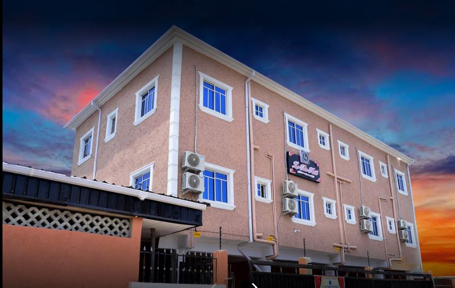 La Fair Hotel APIE BUSINESS