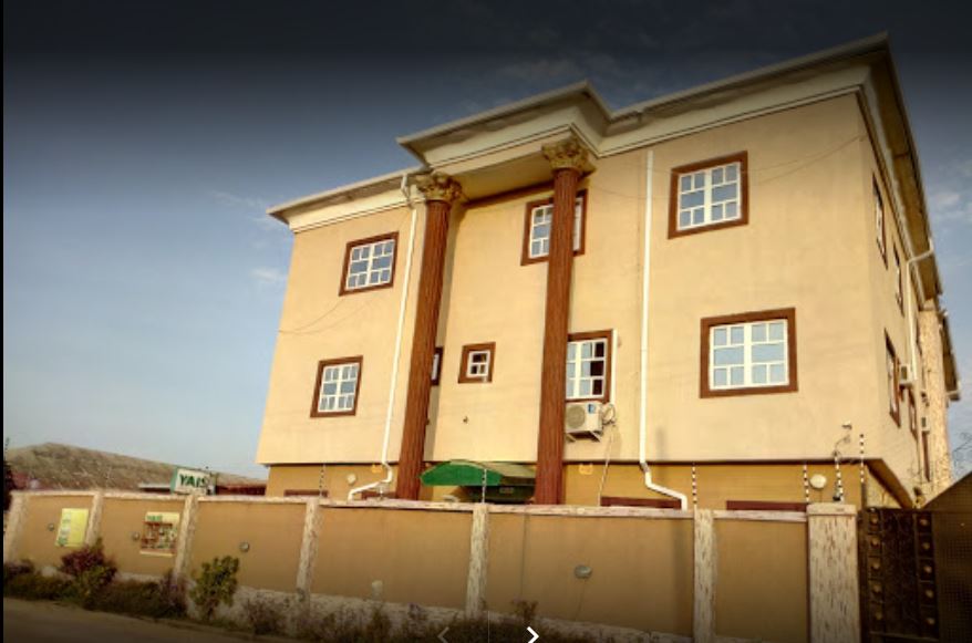 Yais Hotel Suites APIE BUSINESS