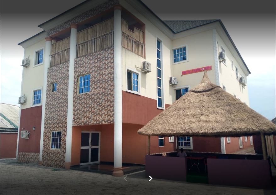 Pink hills hotel APIE BUSINESS