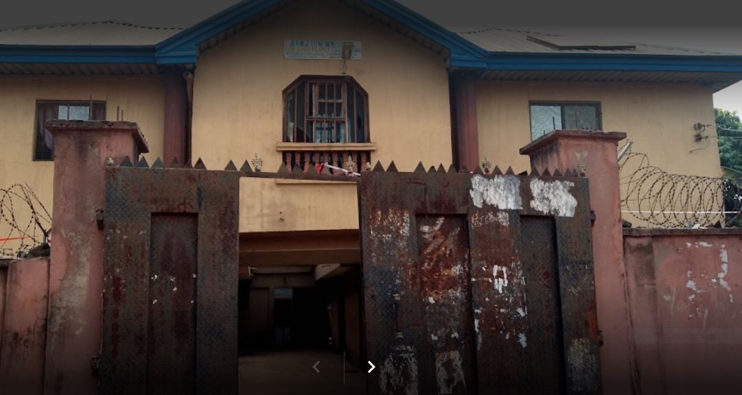 St Paul's Lodge APIE BUSINESS