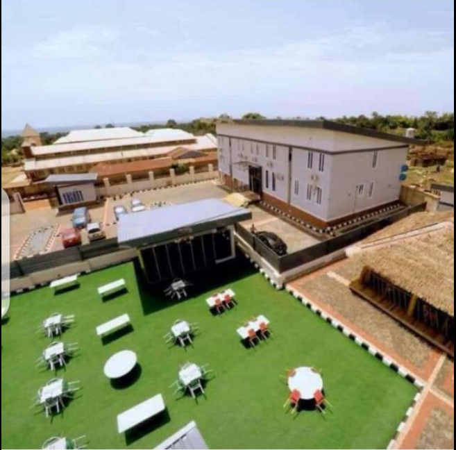 The Point Luxury Apartment APIE BUSINESS