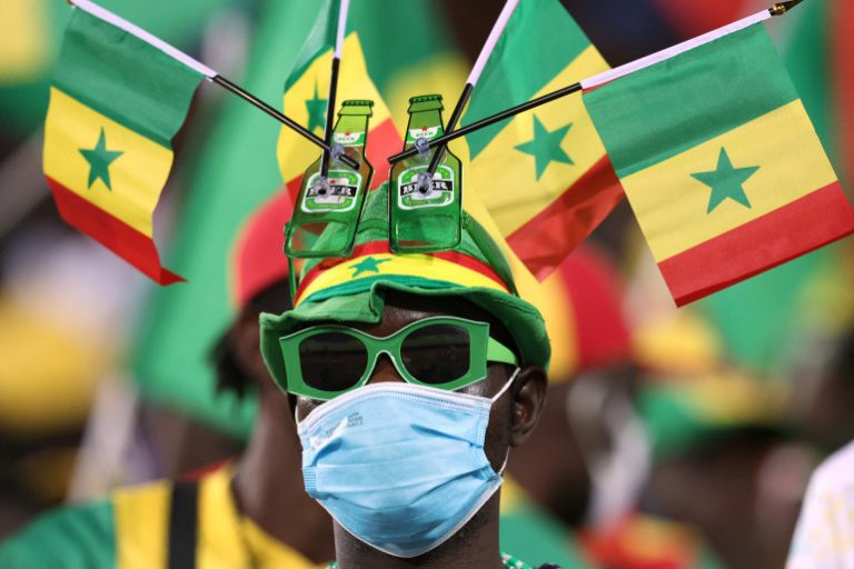 Pourquoi autant de pays africains ont des drapeaux rouge, vert et jaune ?