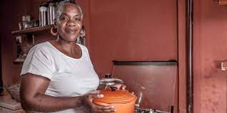 La cheffe Olivia de Souza, figure de proue de la cuisine togolaise