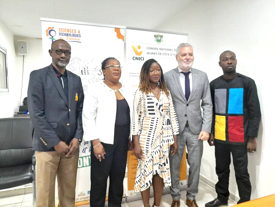 Côte d’Ivoire : Des étudiantes renforcent leurs capacités sur les STIM