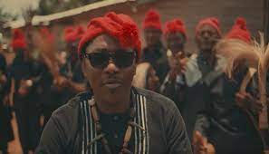 31 ans après, Prince Ndedi Eyango sort le clip de « M’seka Folk »