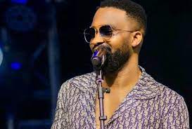 Fally Ipupa célèbre Rigobert Song dans son nouveau titre « Bloqué »