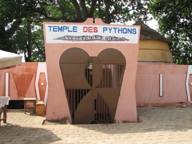Le Temple des Pythons de Ouidah