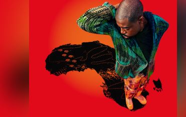 James BKS dévoile son identité en pleine lumière