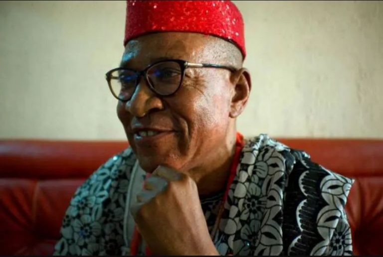 La prière dansante d’Alhaji Waziri Oshomah