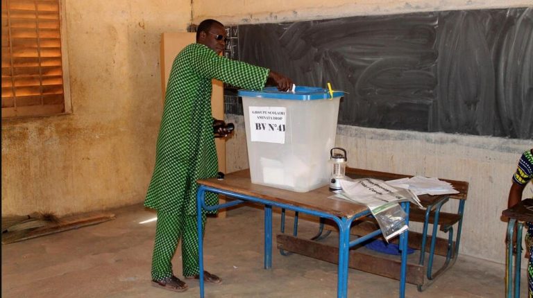 Mali: retard et polémique pour la future autorité de gestion des élections