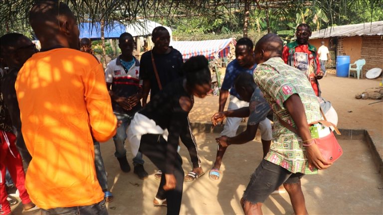 Cameroun : Le mangambeu, un air de sanza, une danse, une culture …