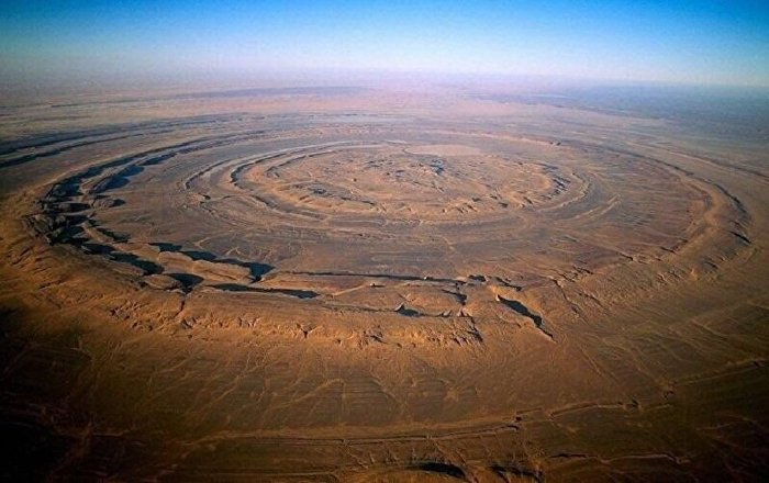 L’Incroyable “Œil De L’Afrique” Au Cœur Du Sahara