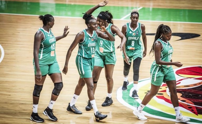 Pâle Visage De L’Afrique Aux Coupes Du Monde Dames 2022 En Volley-ball Et En Basket-Ball