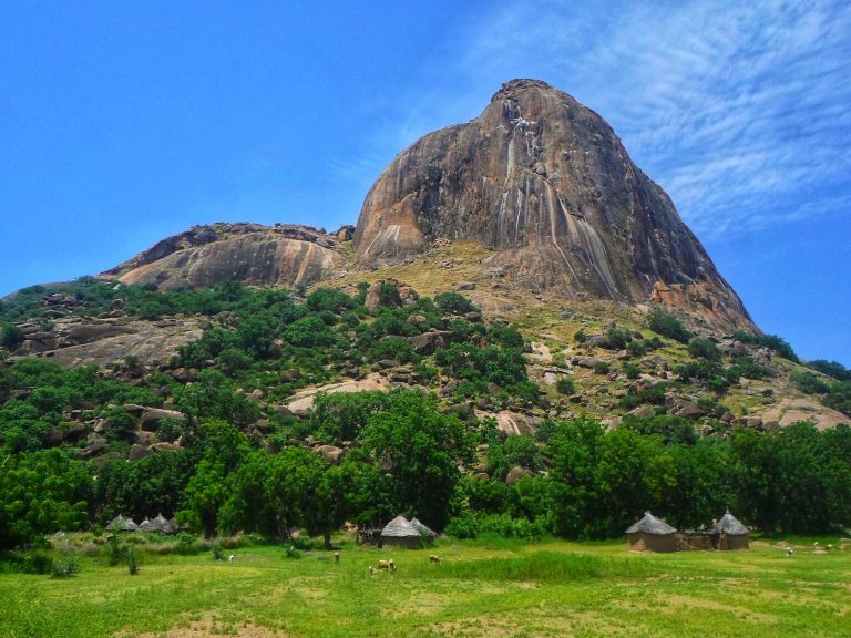 Destination touristique : Découvrez les paysages lunaires de Kapsiki
