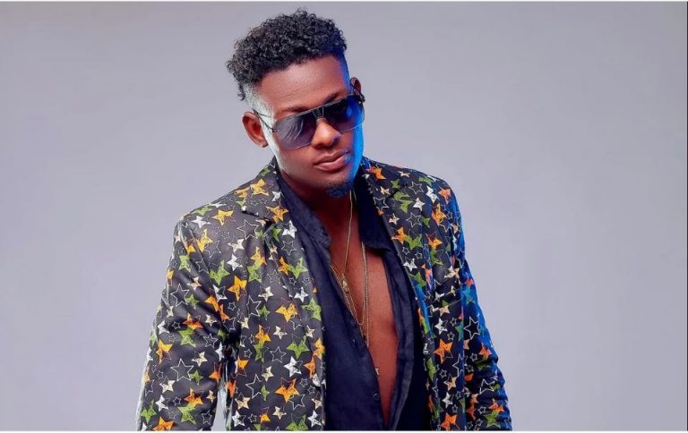 Boris Ket annonce la sortie de son premier album ; voici les titres qui le composent