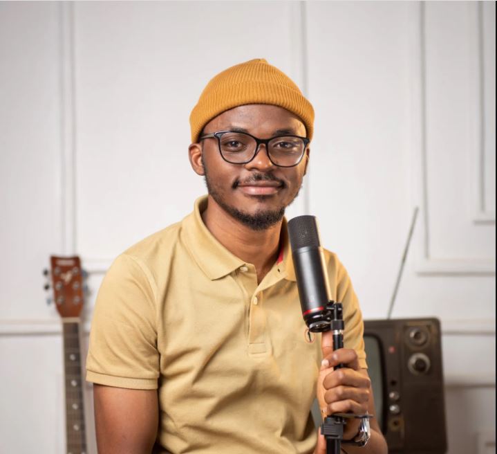 À La Découverte De L’Artiste Musicien Benedict Bamanya