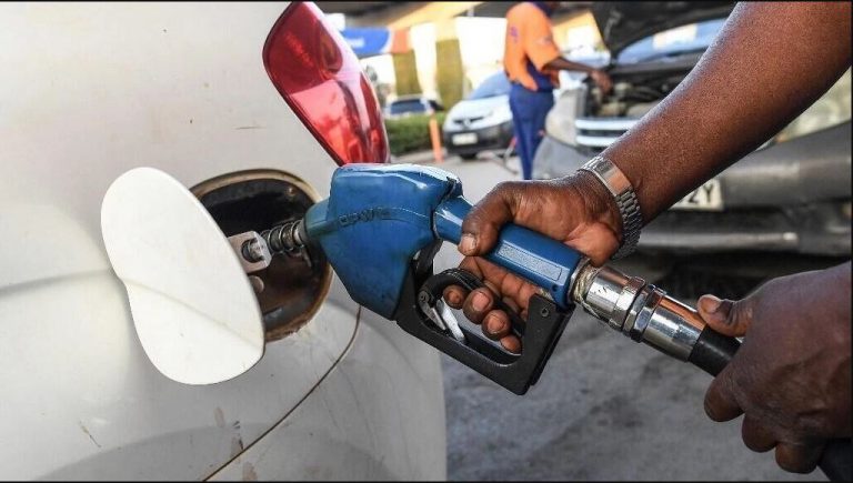 Cameroun: la politique de subvention du carburant met le gouvernement dos au mur