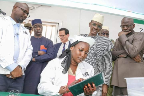 Mali : Une Usine D’Assemblage D’Ordinateurs, De Tablettes Et De Smartphones Ouvre Ses Portes À Niaréla